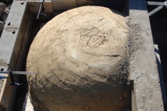 Chantier-°-3-Montage-des-murs-autour-du-four-à-pain-et-coulage-du-linteau-